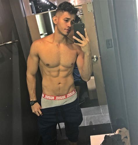 only fans chicos|Top 15 de hombres famosos en el mundo con OnlyFans